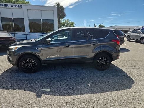 Used 2019 Ford Escape SE image 7