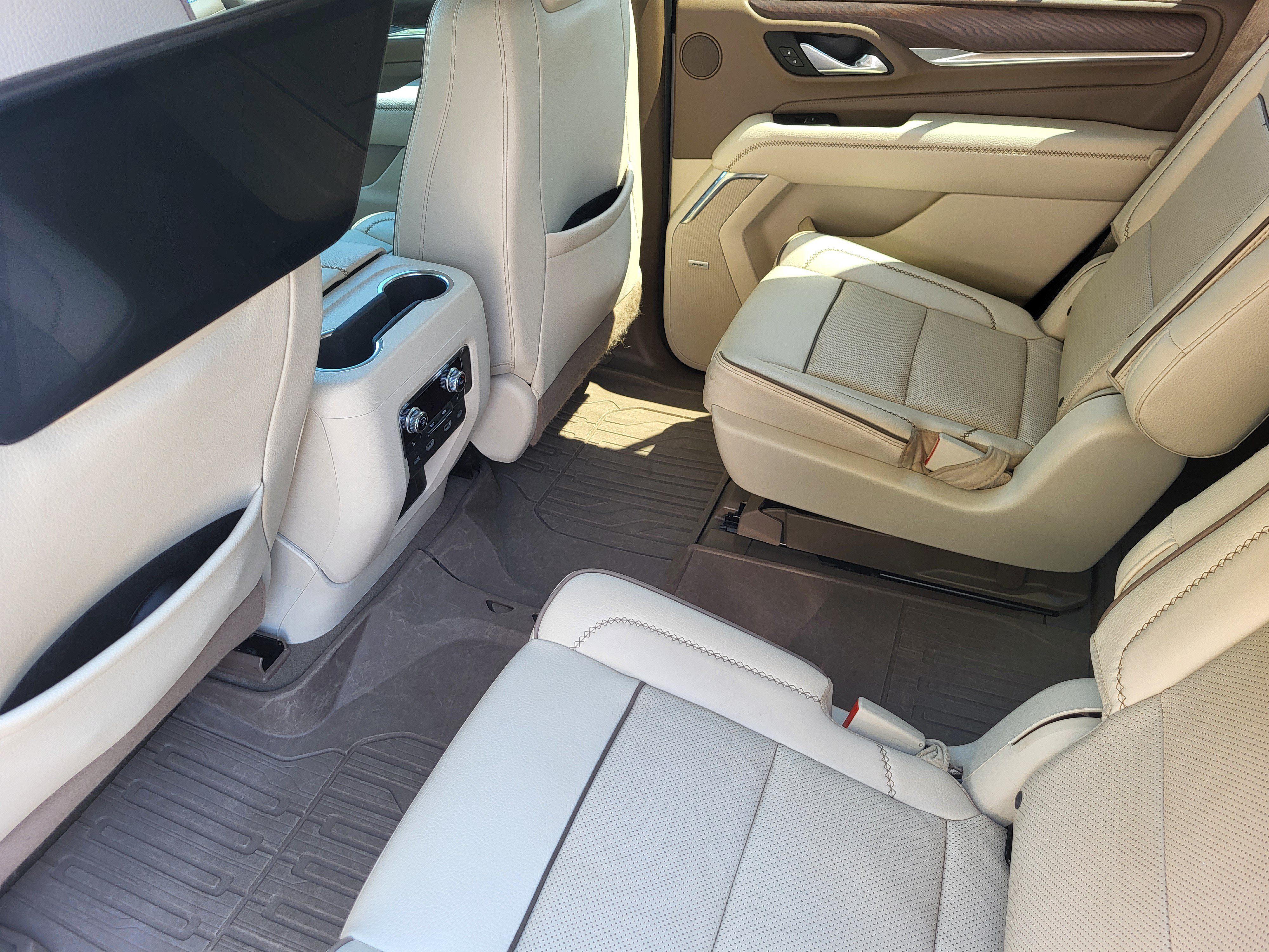 Used 2023 GMC Yukon Denali w/ LPO, Floor Liner Package AWD/4WD image 23