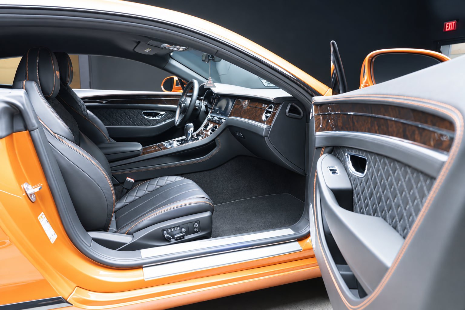 Used 2020 Bentley Continental GT AWD/4WD image 29