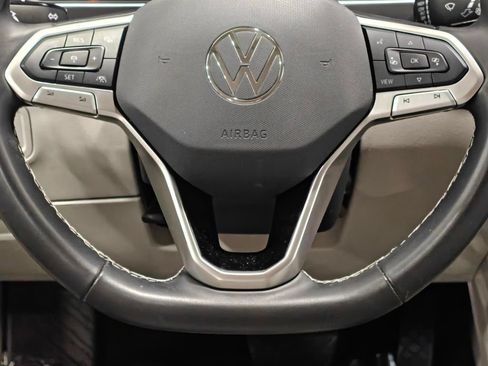 Used 2024 Volkswagen Tiguan SE AWD/4WD image 5