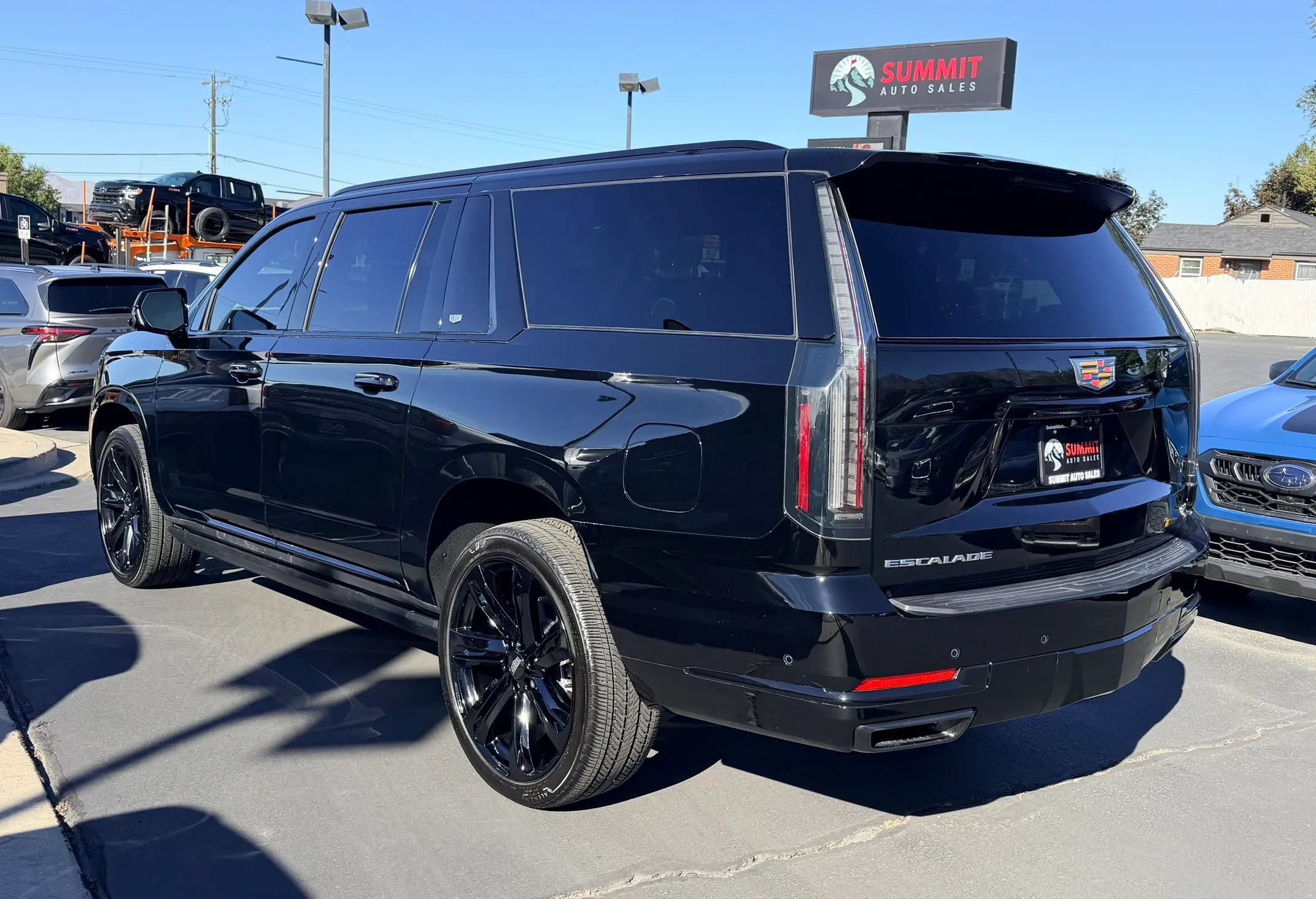 Used 2025 Cadillac Escalade ESV Sport Platinum AWD/4WD image 5