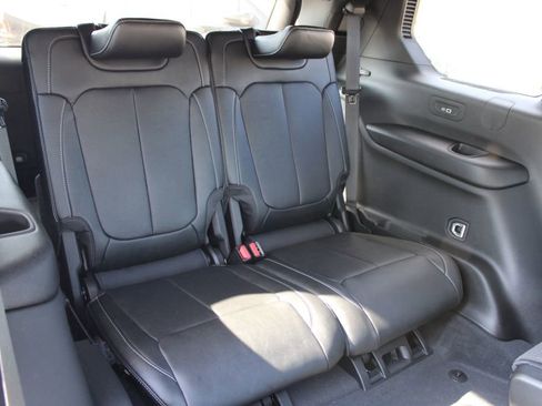 New 2026 Jeep Grand Cherokee L Limited AWD/4WD image 12