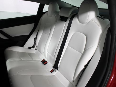 Used 2018 Tesla Model 3 Performance AWD/4WD image 27