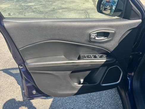Used 2020 Jeep Compass Latitude AWD/4WD image 13