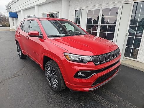 Used 2022 Jeep Compass Limited image 2