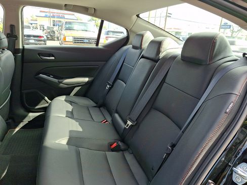 Used 2024 Nissan Altima 2.5 SR w/ SR Premium Package image 11