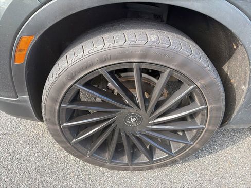 Used 2019 Chevrolet Blazer LT image 11