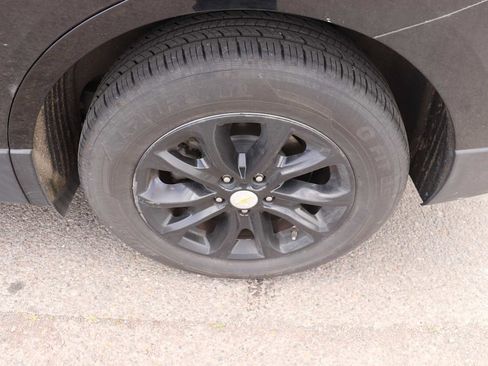 Used 2018 Chevrolet Equinox LT FWD image 9