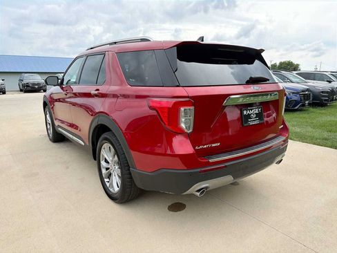 Used 2023 Ford Explorer Limited AWD/4WD image 4