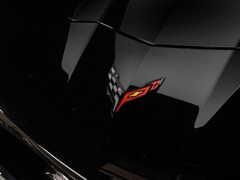 Used 2023 Chevrolet Corvette Stingray Premium Cpe w/ Engine Appearance Package RWD image 4