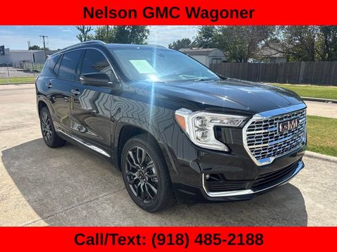Used 2024 GMC Terrain Denali w/ Black Diamond Edition AWD/4WD image 3