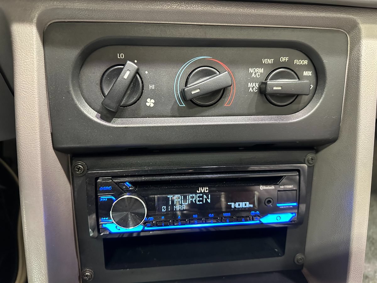 Used 1993 Ford Mustang LX RWD image 35