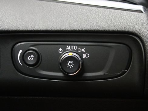 Used 2020 Buick Enclave Essence w/ Sound and Sites Package image 42