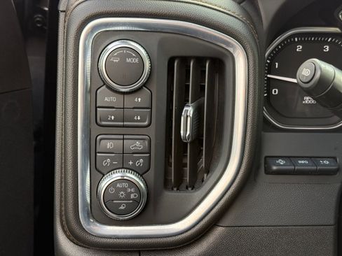 Used 2022 GMC Sierra 2500 AT4 w/ AT4 Preferred Package image 35