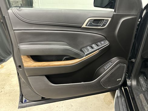 Used 2020 GMC Yukon Denali w/ Open Road Package AWD/4WD image 14