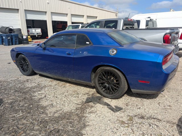 Used 2012 Dodge Challenger SXT RWD image 4