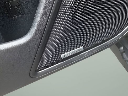 Used 2022 Subaru Outback Limited XT image 19