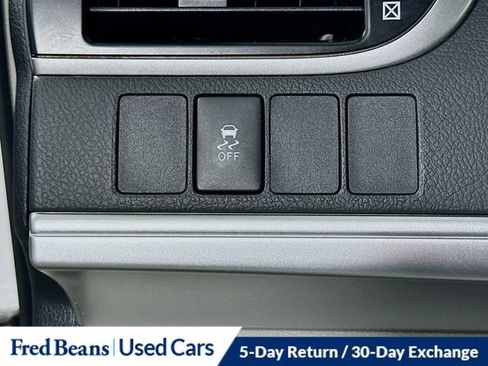 Used 2013 Toyota Camry LE FWD image 11