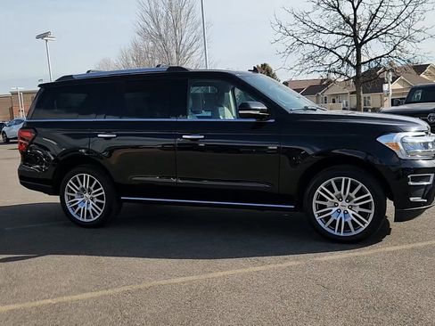 Certified 2024 Ford Expedition Limited image 9