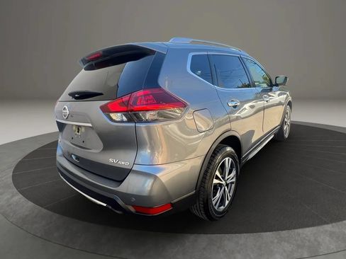 Used 2019 Nissan Rogue SV w/ Sun & Sound Touring Package AWD/4WD image 5