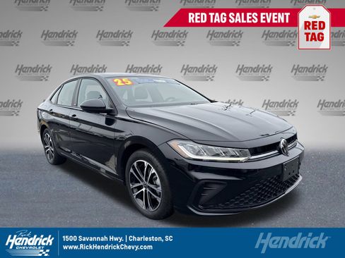 Used 2025 Volkswagen Jetta Sport image 1