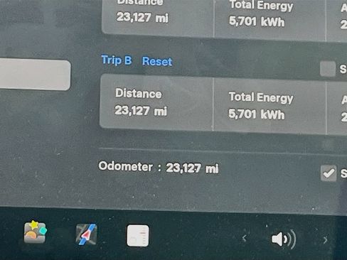 Used 2025 Tesla Model Y Long Range RWD image 12