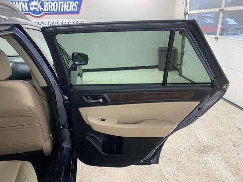 Used 2016 Subaru Outback 2.5i Limited image 24