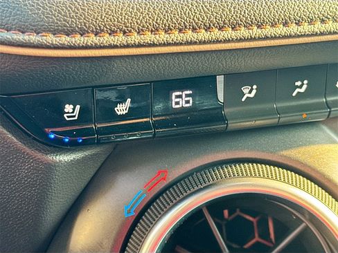 Used 2020 Chevrolet Blazer Premier w/ Driver Confidence II Package image 20