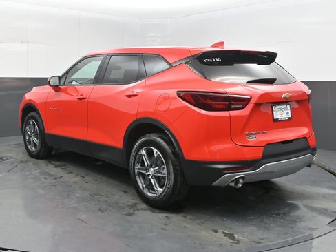 Used 2025 Chevrolet Blazer LT AWD/4WD image 8