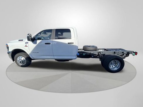 New 2025 RAM 3500 Big Horn image 4