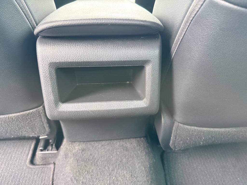 Used 2021 Toyota Camry SE FWD image 23