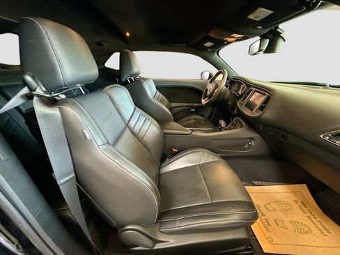 Used 2015 Dodge Challenger SRT Hellcat RWD image 29