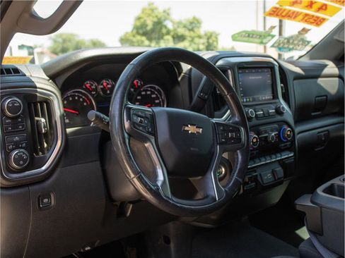 Used 2021 Chevrolet Silverado 1500 LT w/ Diesel Off-Road Package AWD/4WD image 11