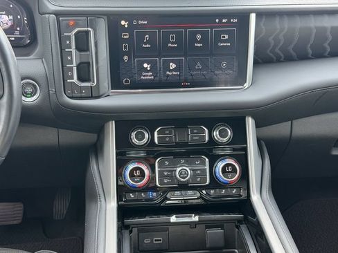 Used 2023 GMC Yukon XL Denali w/ Advanced Technology Package AWD/4WD image 19