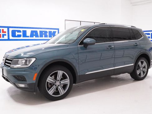Used 2020 Volkswagen Tiguan SEL FWD image 11
