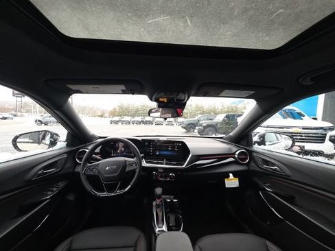 New 2026 Chevrolet Trax RS w/ Sunroof Package image 10