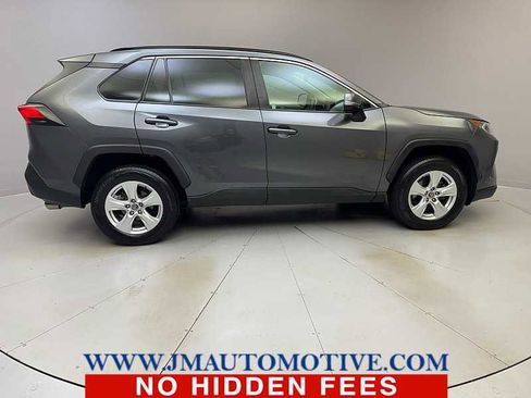 Used 2020 Toyota RAV4 XLE image 6