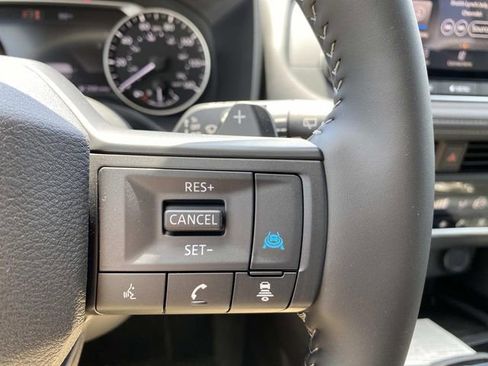 New 2026 Nissan Rogue SV w/ Cold Weather Package AWD/4WD image 12