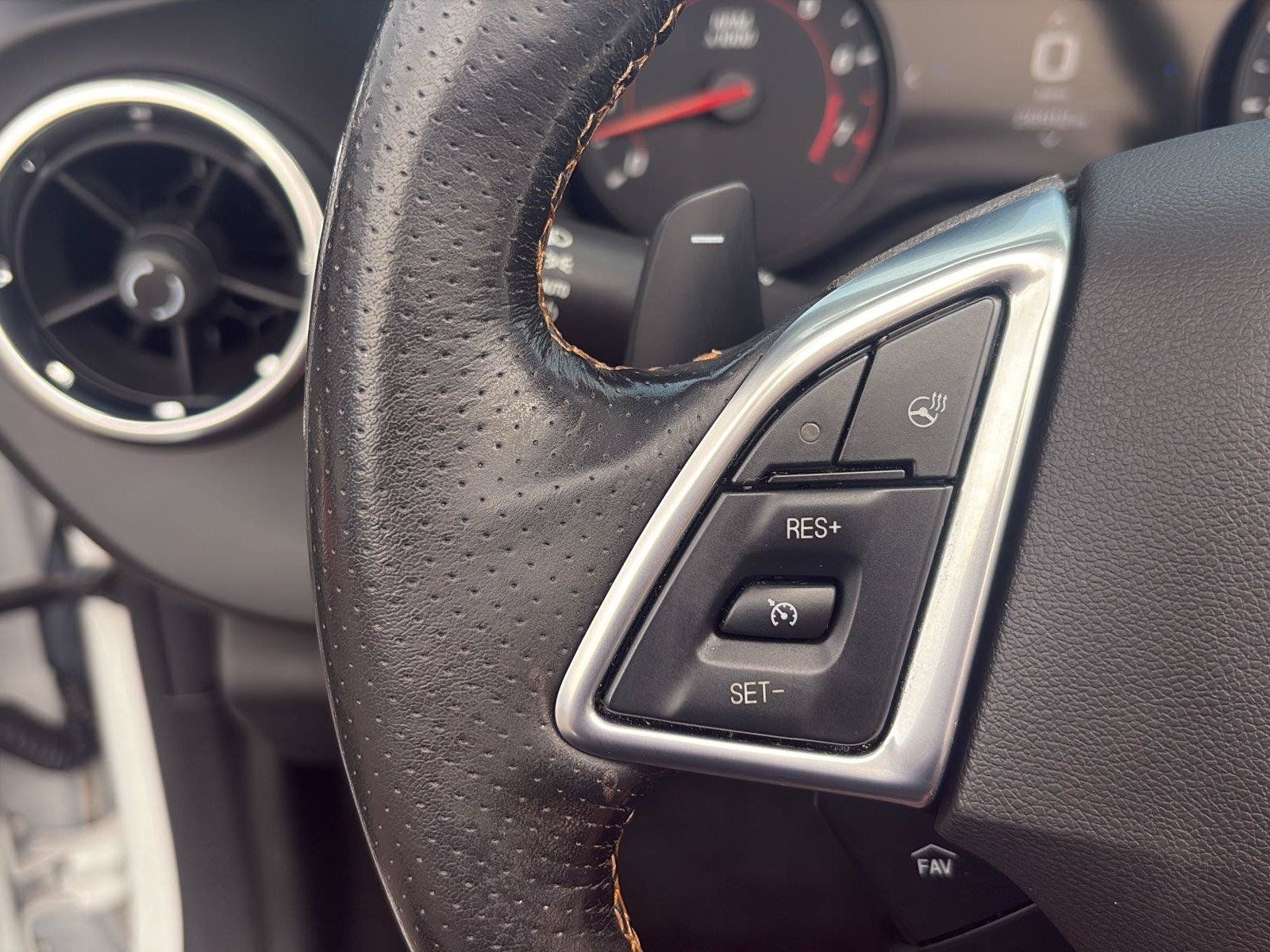 Used 2021 Chevrolet Camaro SS RWD image 33