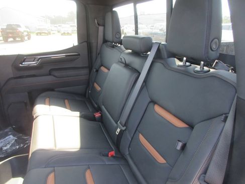 New 2026 GMC Sierra 1500 AT4 w/ AT4 Premium Package AWD/4WD image 13