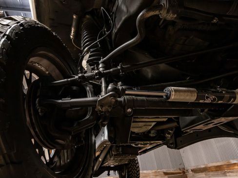 Used 2022 Ford F250 Platinum w/ FX4 Off-Road Package image 14