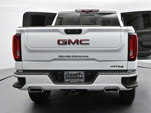 Used 2025 GMC Sierra 1500 AT4 w/ AT4 Premium Package AWD/4WD image 44