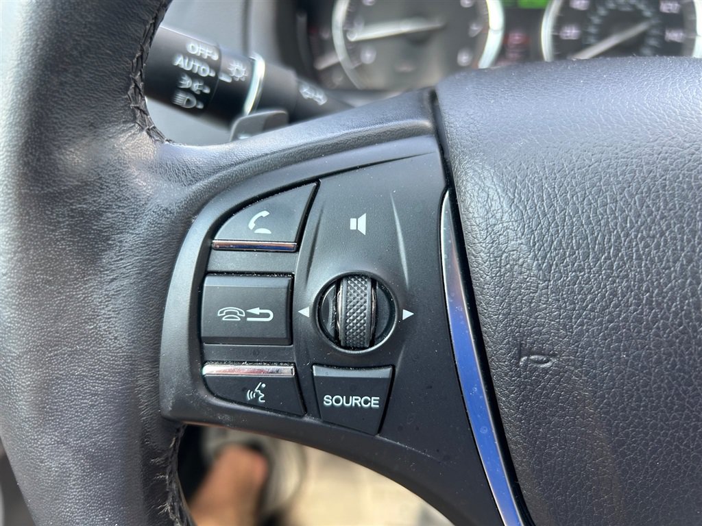 Used 2017 Acura TLX w/ Technology Package FWD image 17