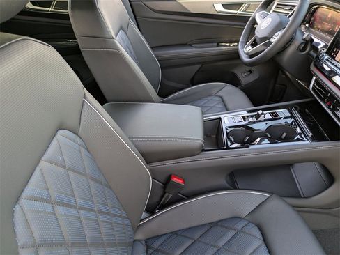 New 2026 Volkswagen Atlas Cross Sport SEL Premium R-Line image 36