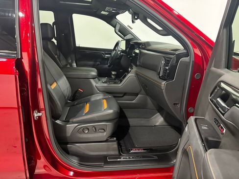 Used 2025 GMC Sierra 1500 AT4 w/ AT4 Premium Package AWD/4WD image 23