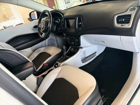 Used 2019 Jeep Compass Latitude w/ Popular Equipment Group FWD image 13