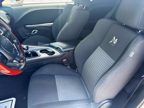 Used 2022 Dodge Challenger R/T Scat Pack RWD image 22