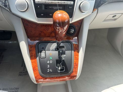 Used 2005 Lexus RX 330 w/ Premium Pkg FWD image 65
