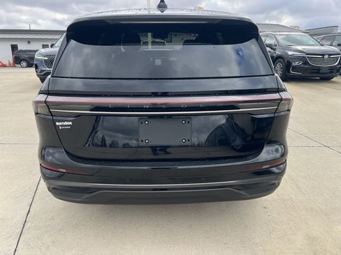 Used 2024 Lincoln Nautilus Premier w/ Equipment Group 102A image 6