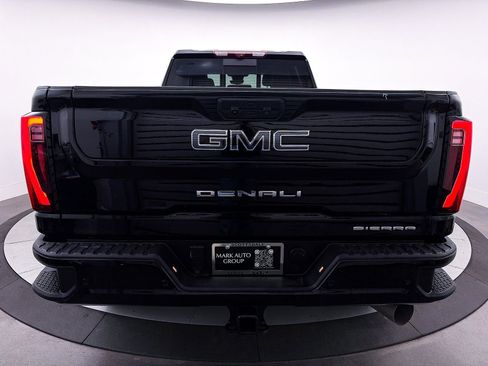 Used 2024 GMC Sierra 2500 Denali Ultimate AWD/4WD image 17